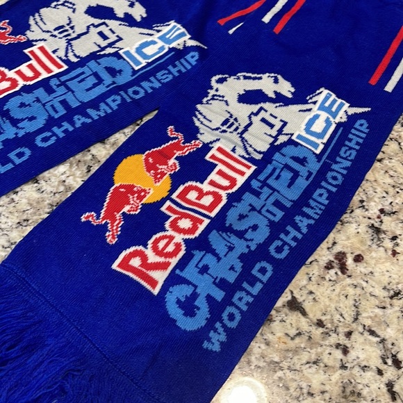 Red Bull Crashed Ice World Championship Scarf NEW - Picture 2 of 4